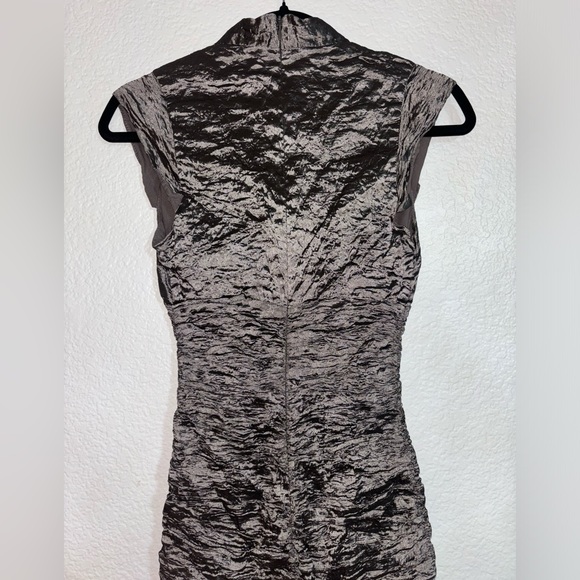 Nicole Miller size 6 shiny dark grey runched midi dress - Picture 5 of 9